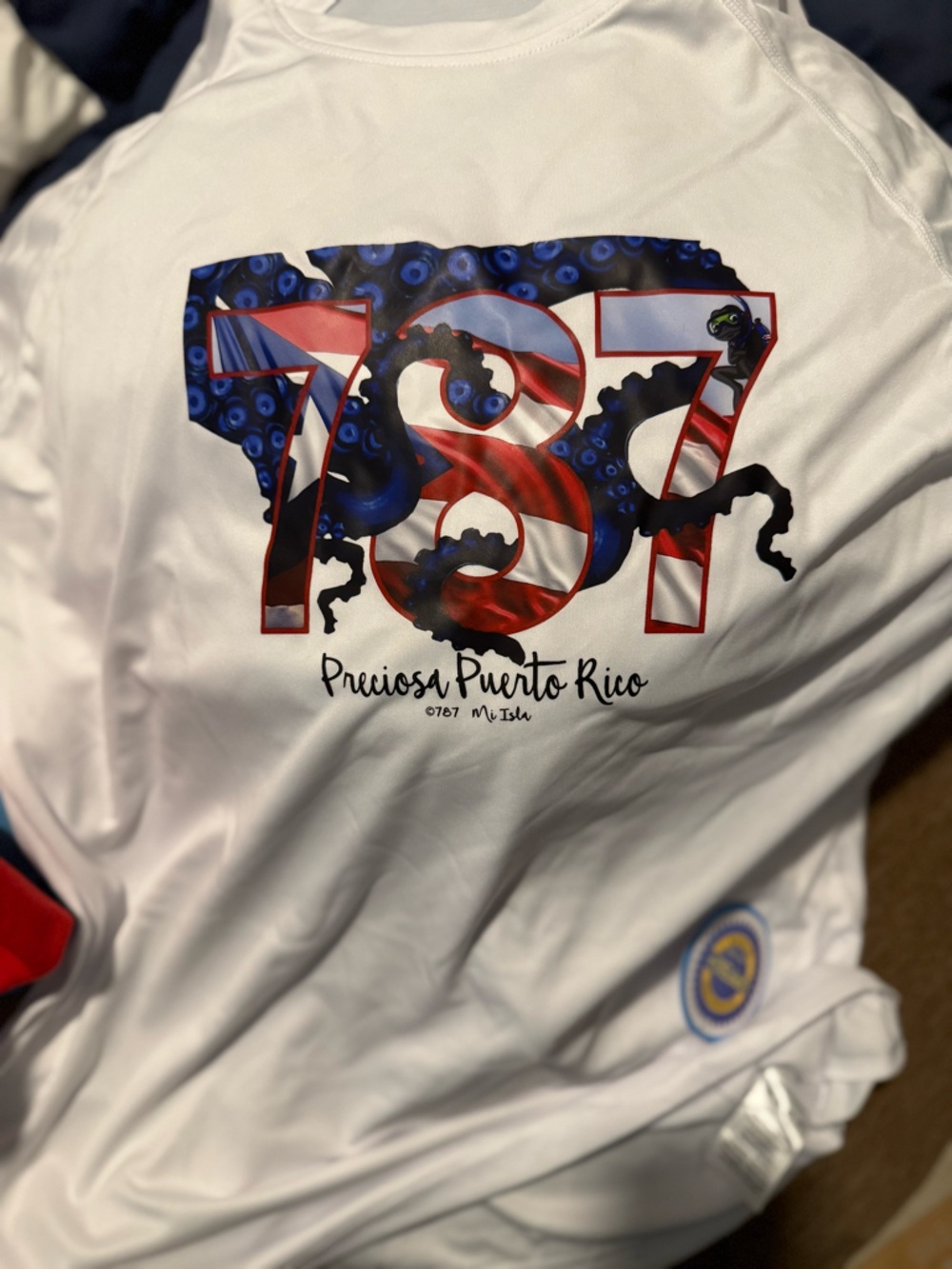 Medium Puerto Rico Rashguard 787 Mi Isla Preciosa Design w/sea turtle on back
